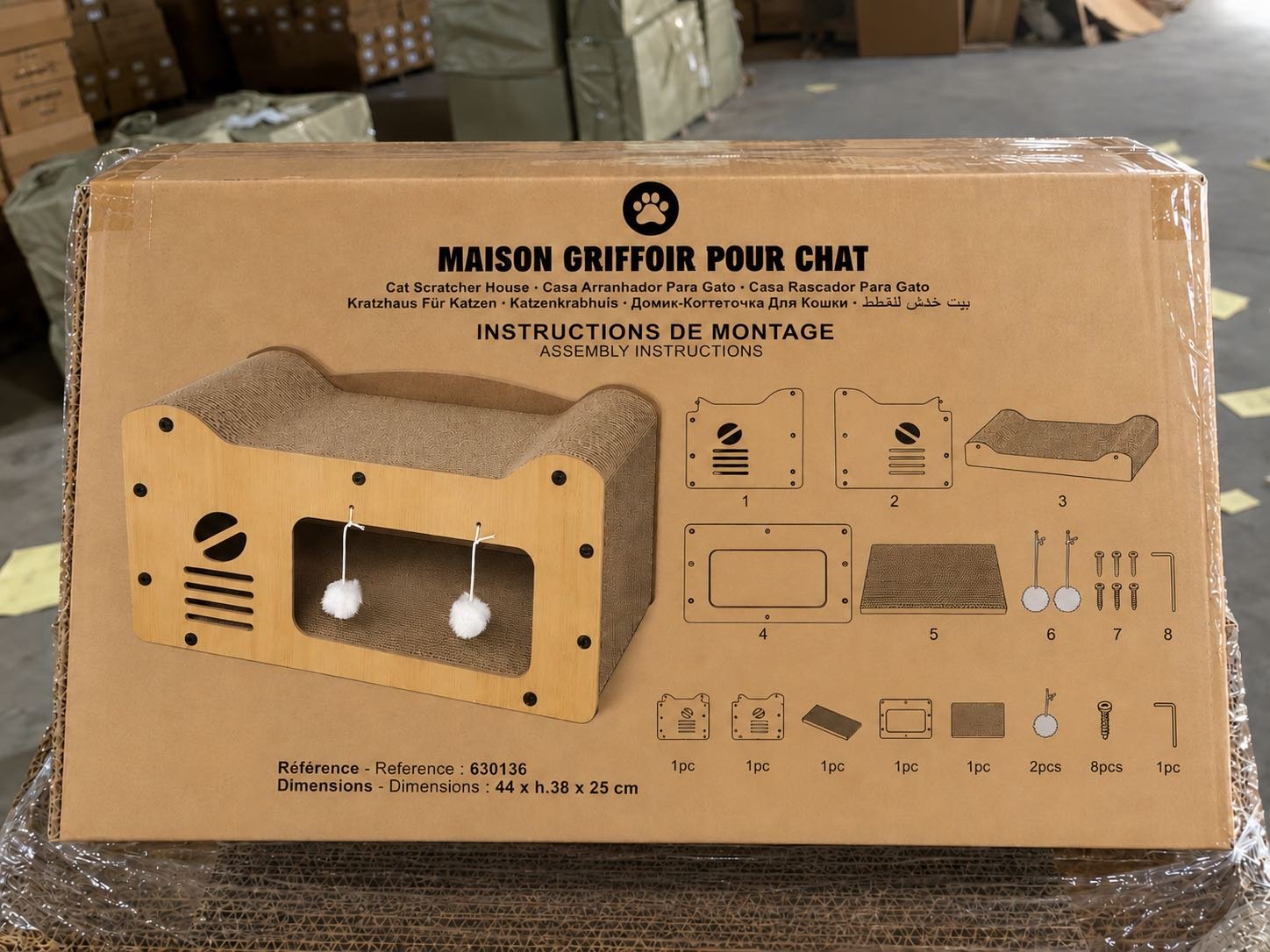 Cat scratcher house packaging with assembly diagrams and component list